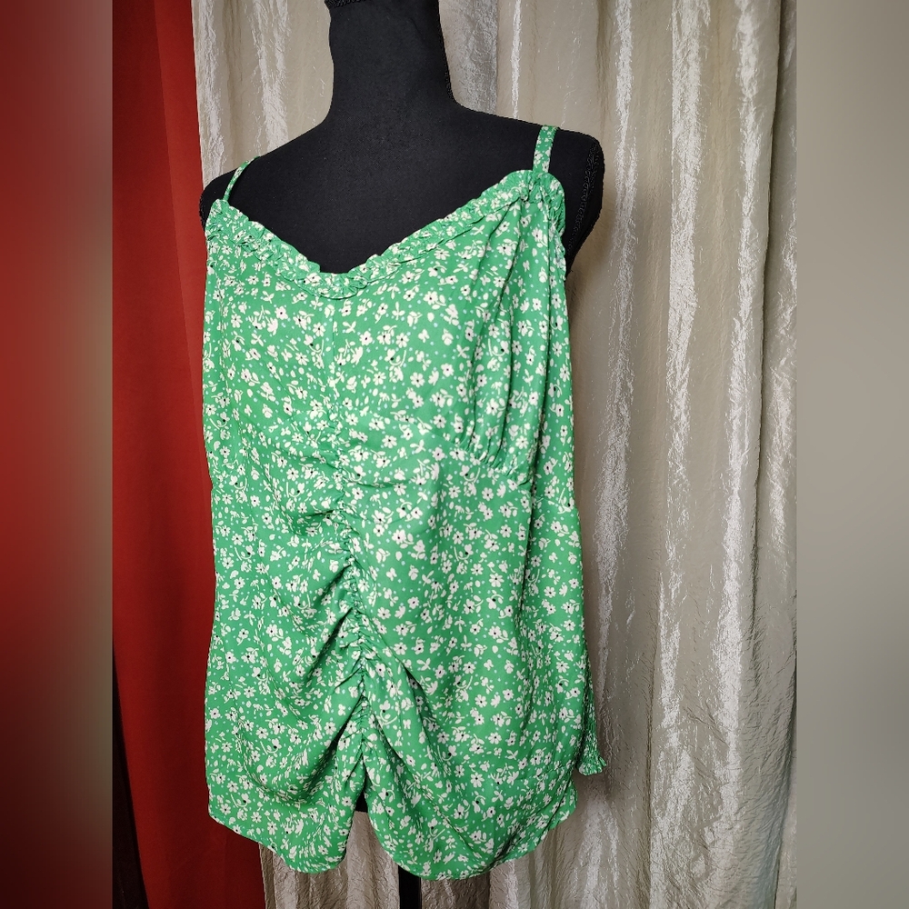 Lush Green Floral Ruched Cami Top 2X Plus Size Adjustable Straps - Picture 3 of 13
